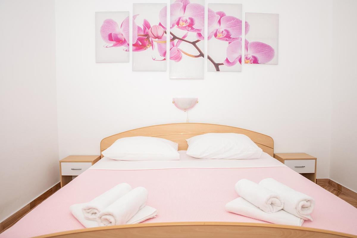 Apartman Mira I Denis Supetarska Draga Habitación foto